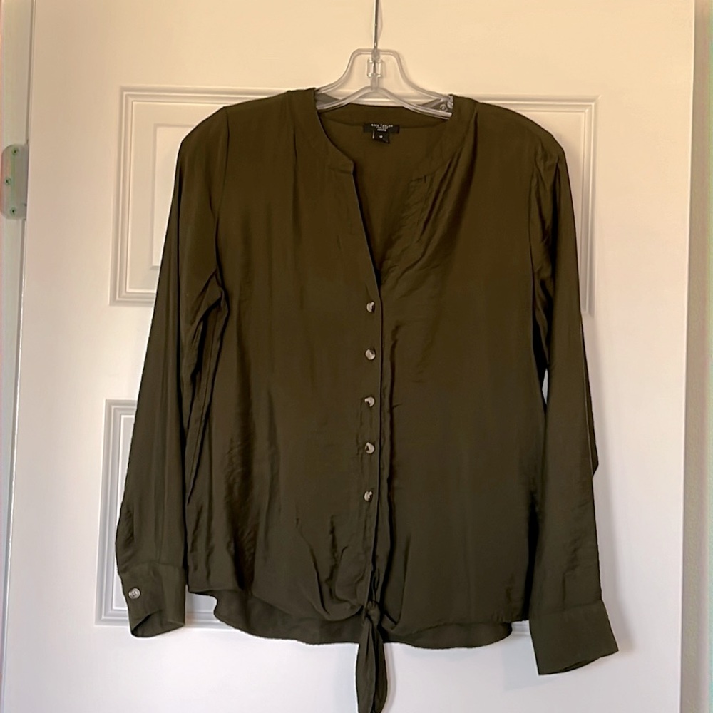 Ann Taylor olive button up, tie waist top